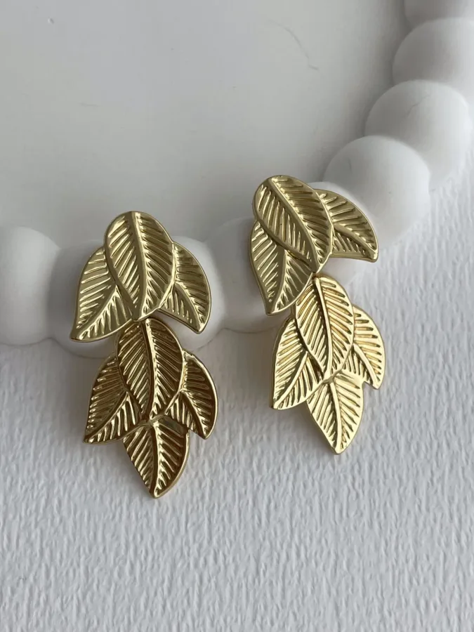Çelik Desenli Yaprak Tasarım Gold Küpe